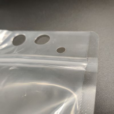 Partei trägt Use16OZ-Getränk flüssigen Verpackenbeutel mit Straw Handle zur Schau