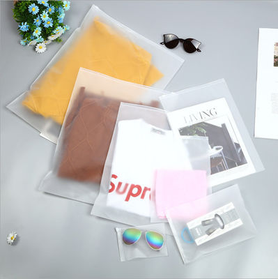 Siebdruck, der PVC-PET Plastikzipverschluss-Taschen für die Kleidung feuchtigkeitsfest druckt