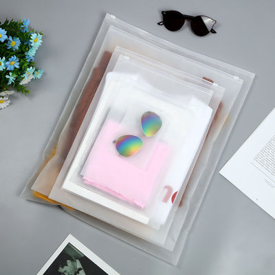Siebdruck, der PVC-PET Plastikzipverschluss-Taschen für die Kleidung feuchtigkeitsfest druckt